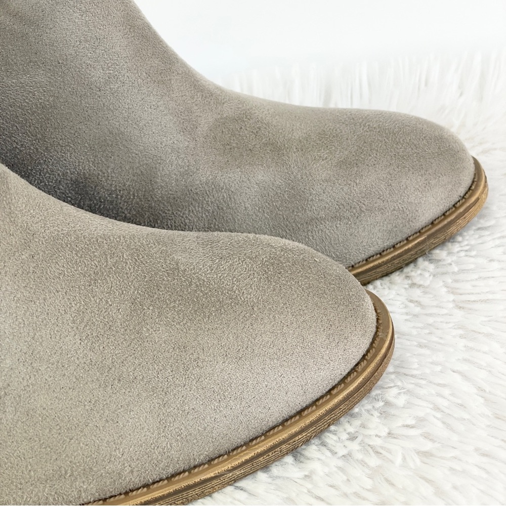 L Journee Collection  grey , faux suede heel booties - Picture 6 of 9